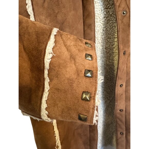 Vintage County Clothing Company Studded Faux Shearling Coat Women’s M Brown Crea - Picture 7 of 8
